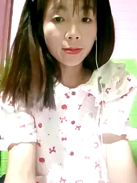 AmyLinee01 online show from April 2026 08:57:02 PM