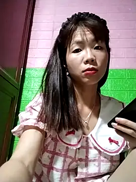 Snapshot of AmyLinee01 chatting on June 2026 09:40:01 PM AmyLinee01 online show from June 2026 09:40:01 PM
