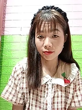 Snapshot of AmyLinee01 chatting on June 2026 11:58:01 AM AmyLinee01 online show from June 2026 11:58:01 AM