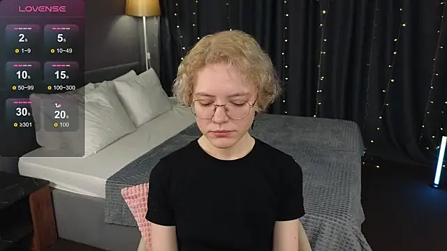 Snapshot of HottoKori chatting on May 2026 03:45:02 AM HottoKori online show from May 2026 03:45:02 AM