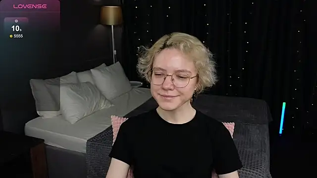 Snapshot of HottoKori chatting on June 2026 05:35:02 AM HottoKori online show from June 2026 05:35:02 AM