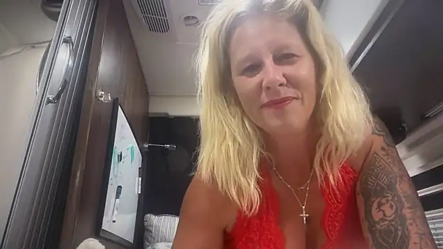 lillysworld online show from August 2026 04:37:01 AM