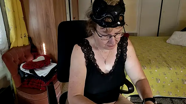 Snapshot of Chrismaturefrench chatting on July 2026 08:43:02 AM Chrismaturefrench online show from July 2026 08:43:02 AM