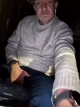 Notiesfuk online show from April 2026 09:31:02 PM