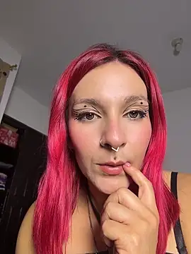 Snapshot of Amelie-RedHoney chatting on May 2026 04:50:01 AM Amelie-RedHoney online show from May 2026 04:50:01 AM
