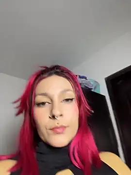 Snapshot of Amelie-RedHoney chatting on June 2026 10:05:02 PM Amelie-RedHoney online show from June 2026 10:05:02 PM