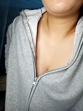 Snapshot of -Lomymy- chatting on March 2026 06:19:01 AM -Lomymy- online show from March 2026 06:19:01 AM