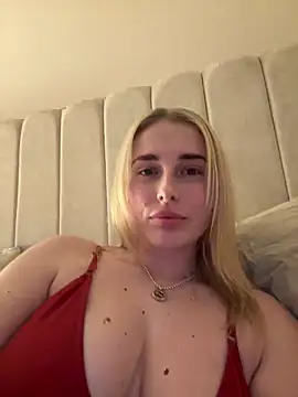 EloiseeUKK online show from April 2026 07:55:02 PM