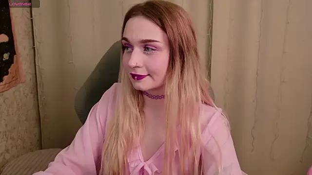lucysussy online show from July 2026 05:26:02 PM