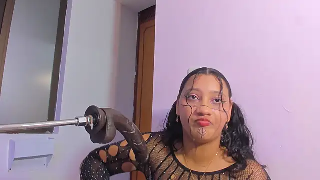 Snapshot of veronica_bigass chatting on June 2026 08:12:02 PM veronica bigass online show from June 2026 08:12:02 PM