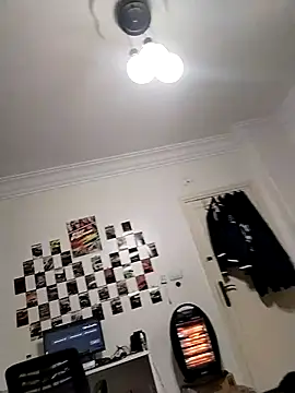 Snapshot of Ghostx22r chatting on April 2026 07:03:02 PM Ghostx22r online show from April 2026 07:03:02 PM