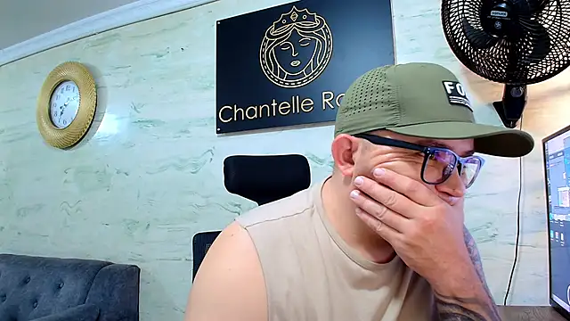 maximo daddy online show from May 2026 12:10:01 PM