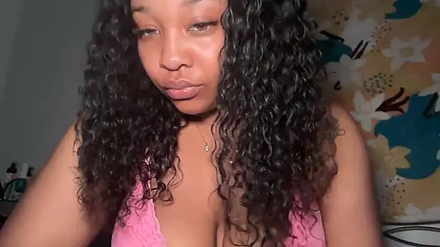 Snapshot of Yourmommysilk chatting on June 2026 11:53:02 AM Yourmommysilk online show from June 2026 11:53:02 AM