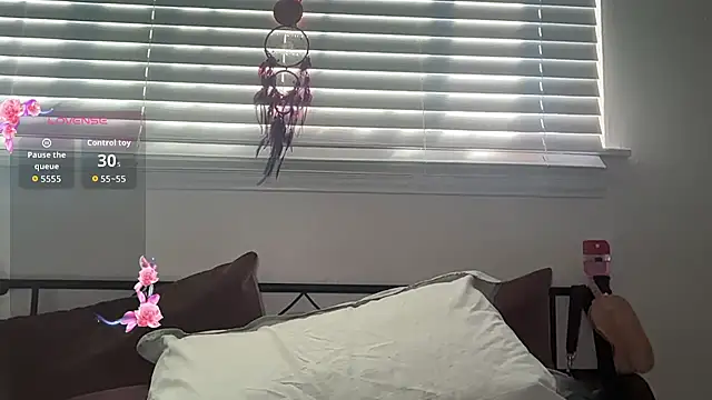 Yourmommysilk online show from July 2026 12:26:02 AM