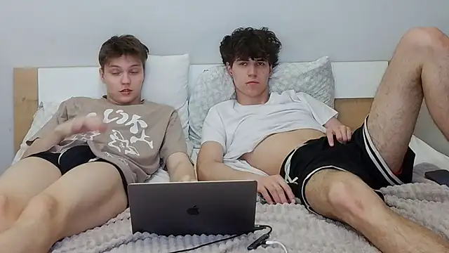 Snapshot of 1gay1straight chatting on March 2026 08:31:01 PM 1gay1straight online show from March 2026 08:31:01 PM