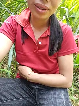 Snapshot of Lucky-beo chatting on May 2026 12:29:02 AM Lucky-beo online show from May 2026 12:29:02 AM