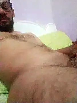Snapshot of Alimohamed08 chatting on May 2026 12:07:01 AM Alimohamed08 online show from May 2026 12:07:01 AM