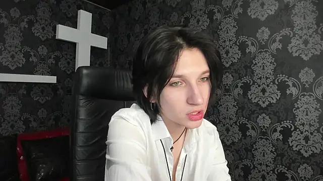 Snapshot of AdonBev chatting on May 2026 05:13:02 AM AdonBev online show from May 2026 05:13:02 AM