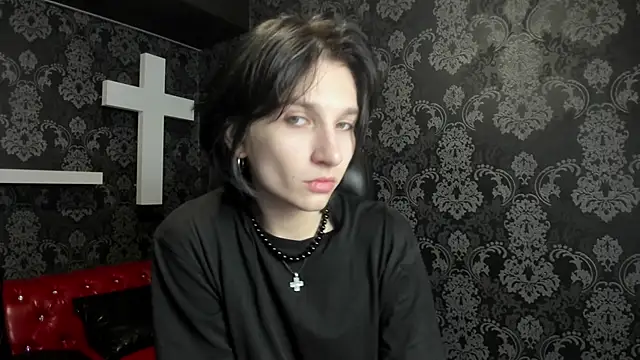 Snapshot of AdonBev chatting on May 2026 05:01:02 AM AdonBev online show from May 2026 05:01:02 AM
