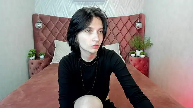 Snapshot of AdonBev chatting on May 2026 05:37:01 AM AdonBev online show from May 2026 05:37:01 AM