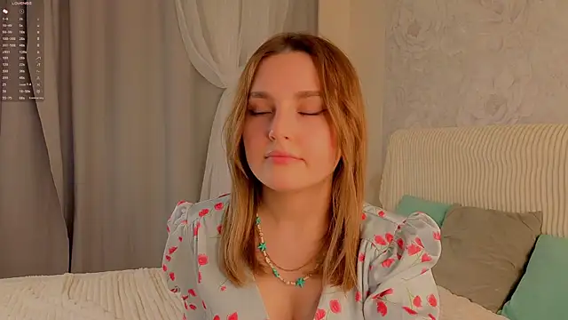 LorriMonz online show from June 2026 03:25:01 AM