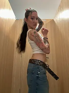 Snapshot of SaintSquirt chatting on June 2026 10:39:01 AM SaintSquirt online show from June 2026 10:39:01 AM