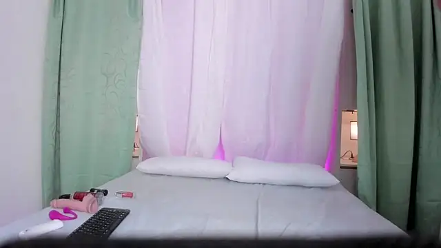 TessaLowe online show from March 2026 02:45:01 PM