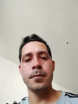 Snapshot of Gabriel_leon33 chatting on May 2026 08:35:02 PM Gabriel leon33 online show from May 2026 08:35:02 PM