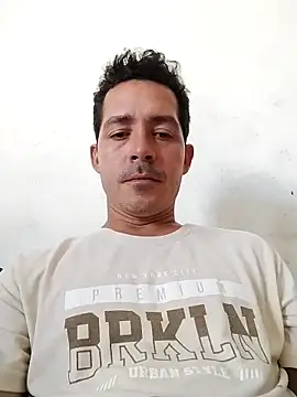 Snapshot of Gabriel_leon33 chatting on May 2026 07:43:02 PM Gabriel leon33 online show from May 2026 07:43:02 PM