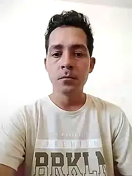 Snapshot of Gabriel_leon33 chatting on May 2026 06:57:01 PM Gabriel leon33 online show from May 2026 06:57:01 PM