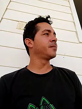 Snapshot of Gabriel_leon33 chatting on May 2026 07:00:02 PM Gabriel leon33 online show from May 2026 07:00:02 PM
