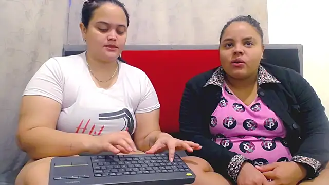 Snapshot of alana_and_billie chatting on March 2026 10:53:02 AM alana and billie online show from March 2026 10:53:02 AM