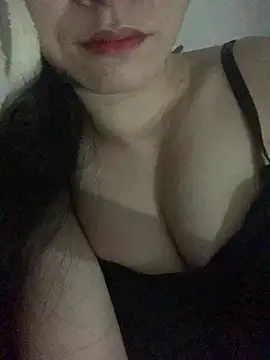 Snapshot of Nini-896 chatting on April 2026 07:11:01 PM Nini-896 online show from April 2026 07:11:01 PM