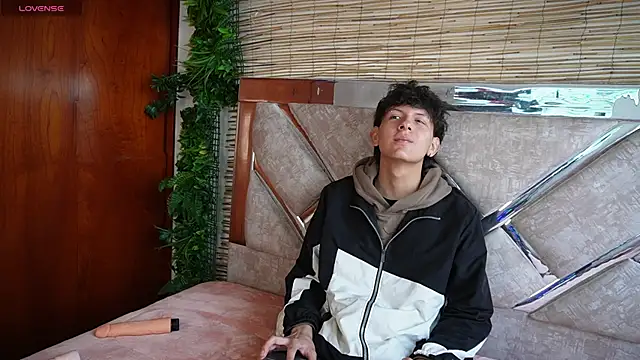 dominik across online show from March 2026 12:11:01 PM