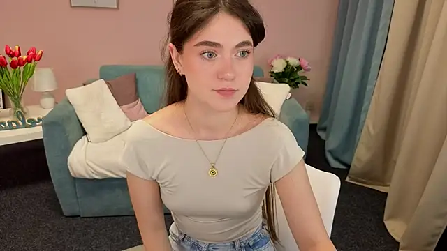 Snapshot of SunnyBloss chatting on June 2026 08:23:01 PM SunnyBloss online show from June 2026 08:23:01 PM
