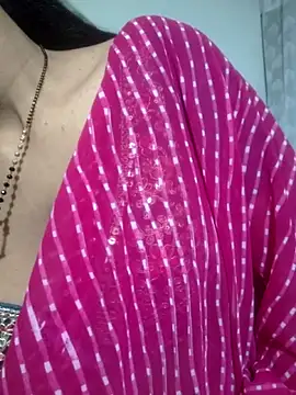 Snapshot of khushi_ji00 chatting on May 2026 12:32:02 PM khushi ji00 online show from May 2026 12:32:02 PM