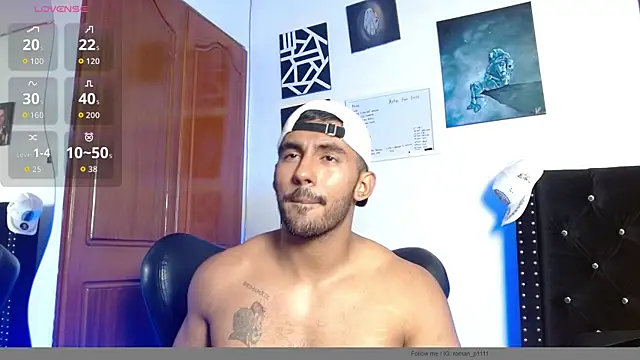 Snapshot of romanpearce_ chatting on May 2026 10:30:02 PM romanpearce online show from May 2026 10:30:02 PM