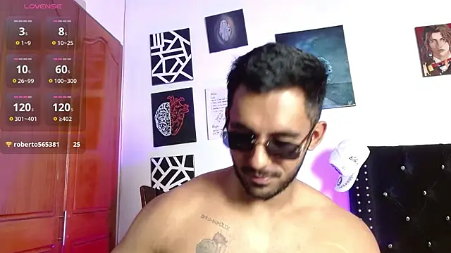 Snapshot of romanpearce_ chatting on May 2026 08:28:01 PM romanpearce online show from May 2026 08:28:01 PM