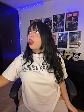 Snapshot of Hinataaa_ chatting on April 2026 05:03:02 AM Hinataaa online show from April 2026 05:03:02 AM