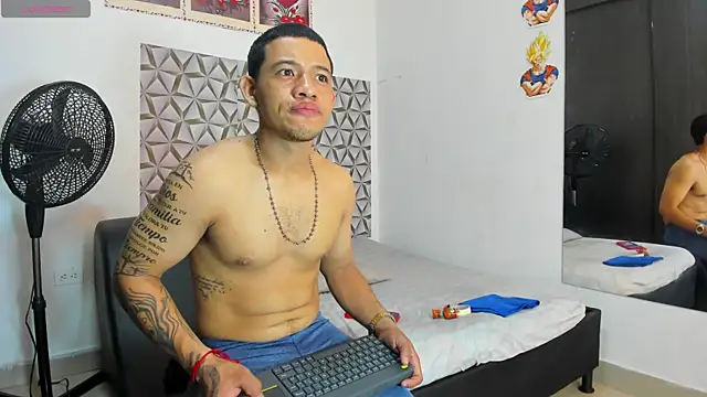 Snapshot of Benjamin_lich chatting on June 2026 12:25:01 PM Benjamin lich online show from June 2026 12:25:01 PM