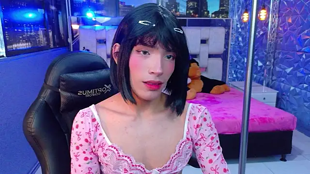 Snapshot of IsaacNovaa chatting on June 2026 08:19:02 PM IsaacNovaa online show from June 2026 08:19:02 PM