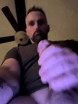 Snapshot of E095 chatting on February 2025 03:55:02 AM E095 online show from February 2025 03:55:02 AM