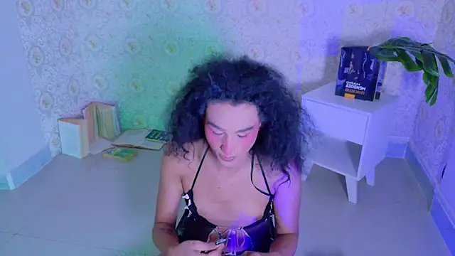 Snapshot of Mikavelvet08 chatting on May 2026 02:12:01 PM Mikavelvet08 online show from May 2026 02:12:01 PM