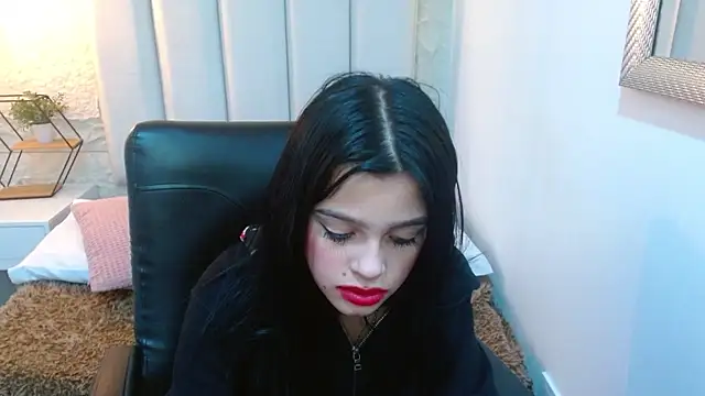 mia velvetk online show from April 2026 01:47:01 AM