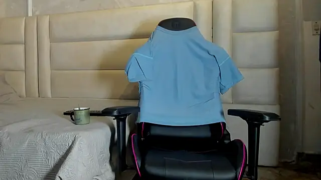 Snapshot of Dark_lennox chatting on May 2026 12:27:01 AM Dark lennox online show from May 2026 12:27:01 AM