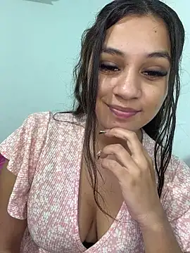 Snapshot of Colochitapupy chatting on April 2026 03:52:01 AM Colochitapupy online show from April 2026 03:52:01 AM