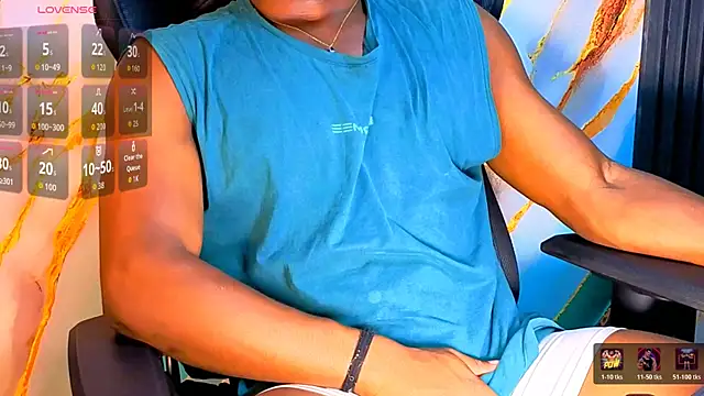 Snapshot of maxmuscle10 chatting on April 2026 03:55:01 AM maxmuscle10 online show from April 2026 03:55:01 AM