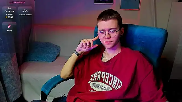 Snapshot of Thomas_Norton chatting on April 2026 08:57:02 PM Thomas Norton online show from April 2026 08:57:02 PM