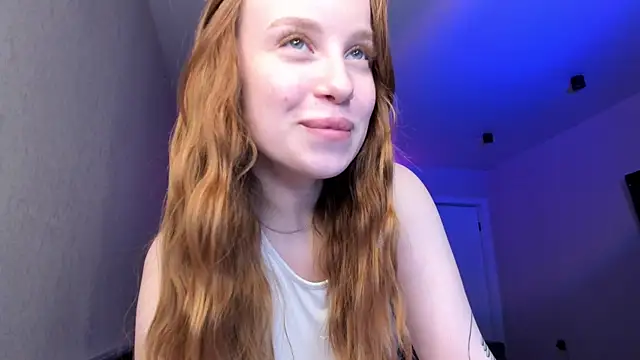 Snapshot of BunnyShinex chatting on May 2026 02:35:01 PM BunnyShinex online show from May 2026 02:35:01 PM