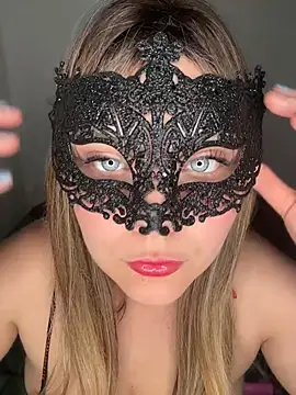Snapshot of Blonde_Cougar chatting on May 2026 06:05:01 PM Blonde Cougar online show from May 2026 06:05:01 PM